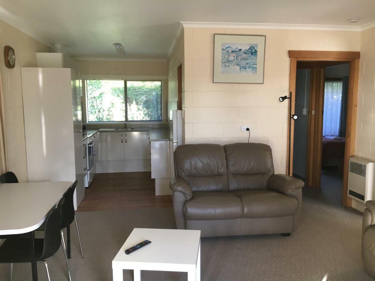 Willaway Motel Apartments Ulverstone Ngoại thất bức ảnh