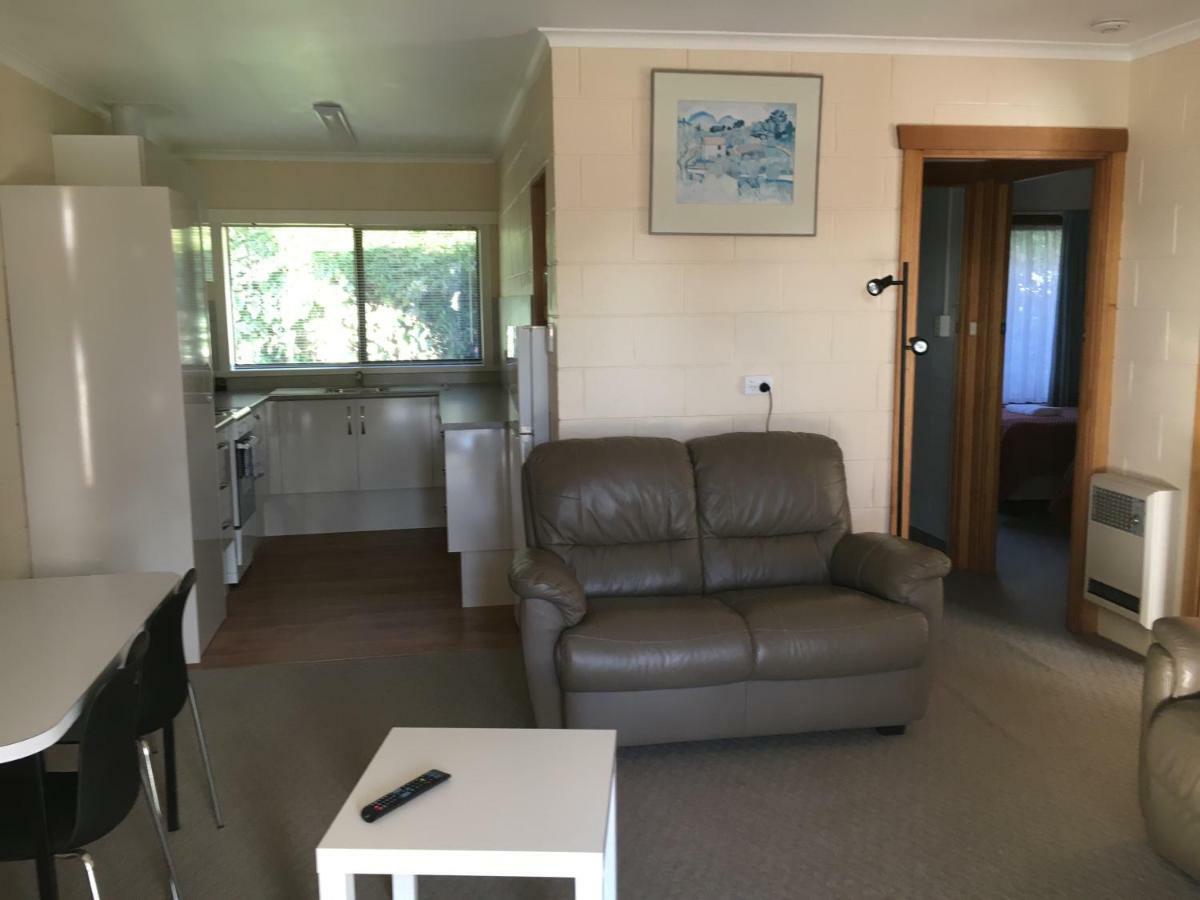 Willaway Motel Apartments Ulverstone Ngoại thất bức ảnh